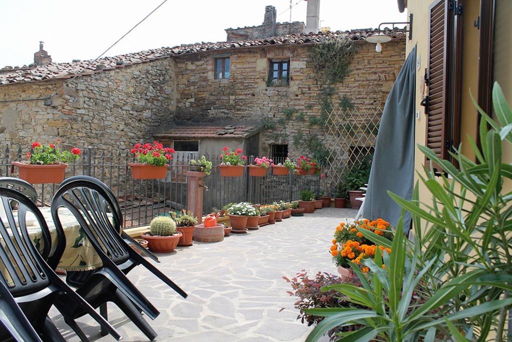 Casa Vacanze In Borgo Monteverdi Marittimo Exteriör bild