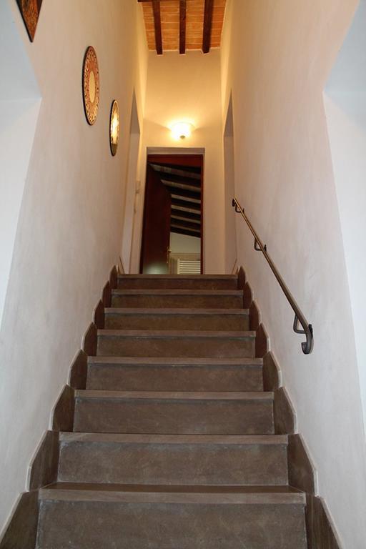 Casa Vacanze In Borgo Monteverdi Marittimo Exteriör bild